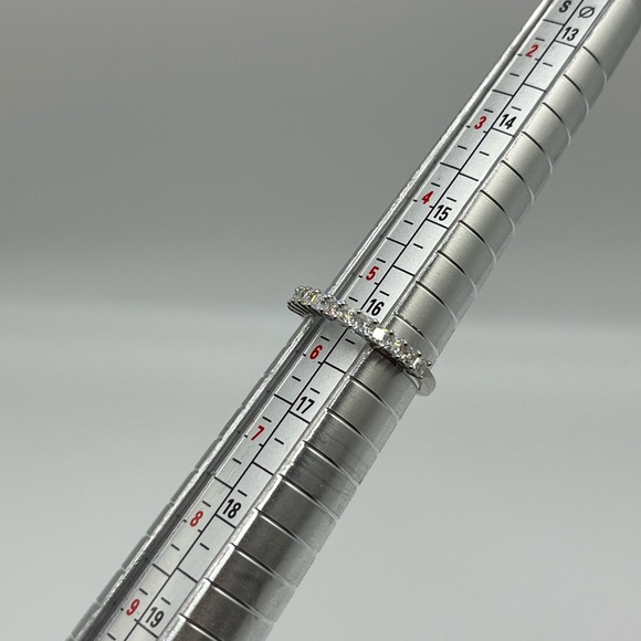 Diamond ring - Picture 3 of 5